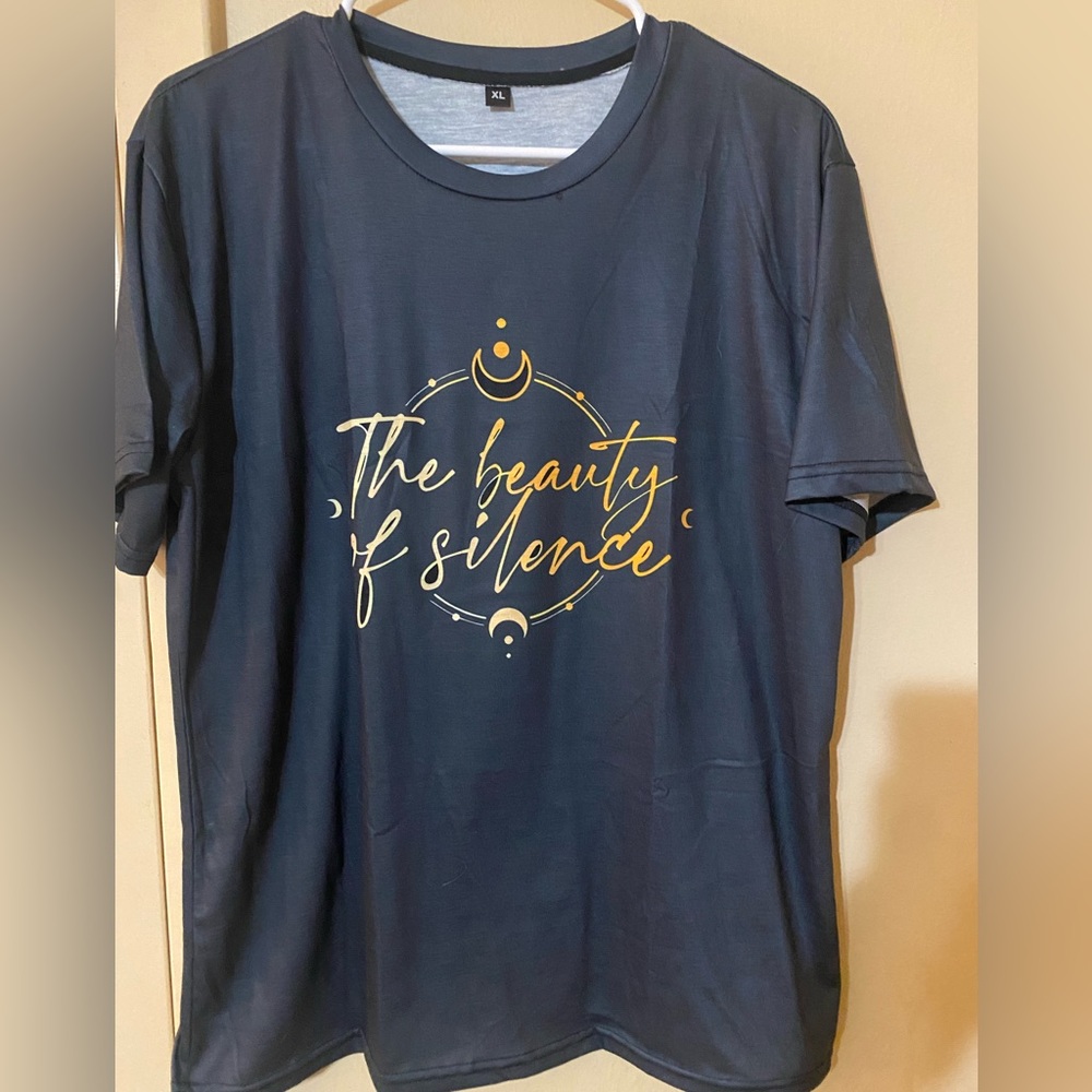 “The beauty of silence” tee